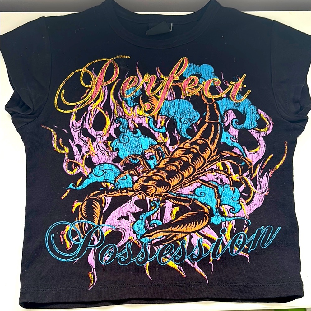Urban Outfitters Graphic Black Baby Tee SIZE XS 🦂